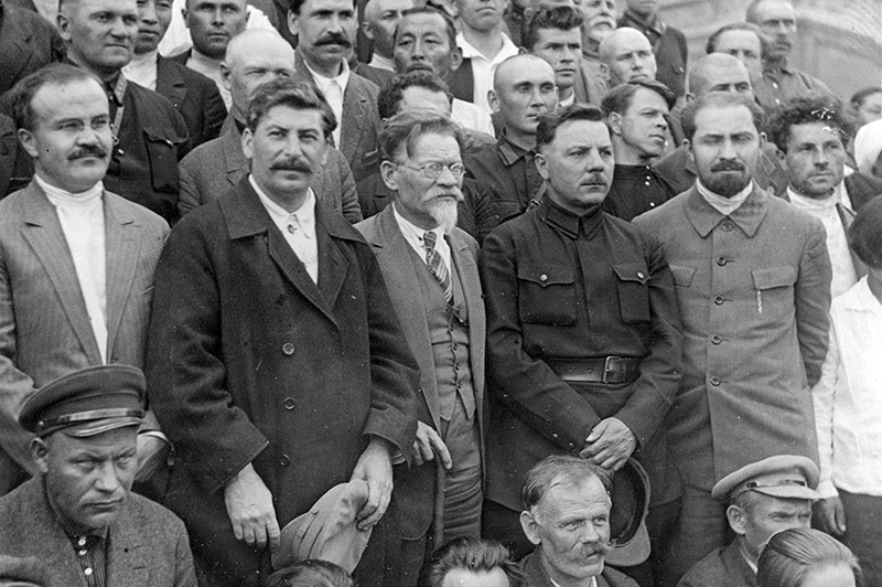 Молотов, Сталин, Калинин, Ворошилов на 16-м съезде ВКП(б). Июль 1930 г. 
