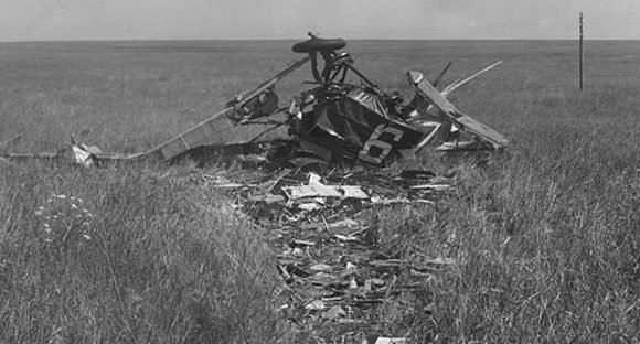 Обломки самолета D XIII, на котором погиб летчик Платц. 1930 г.