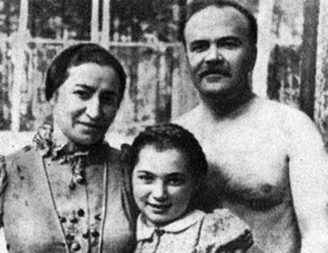 Вячеслав Молотов, Полина Жемчужина и их дочь - Светлана. 1936 г. 