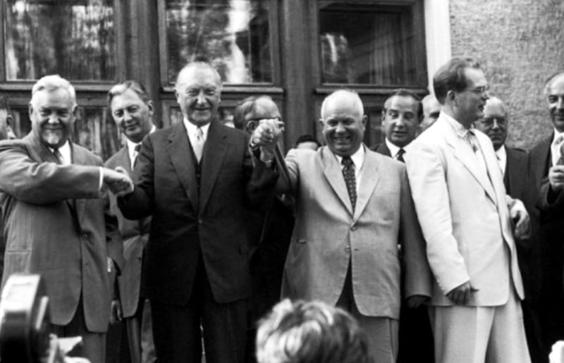 Конрад Аденауэр и Николай Булганин. Москва, сентябрь 1955 г.