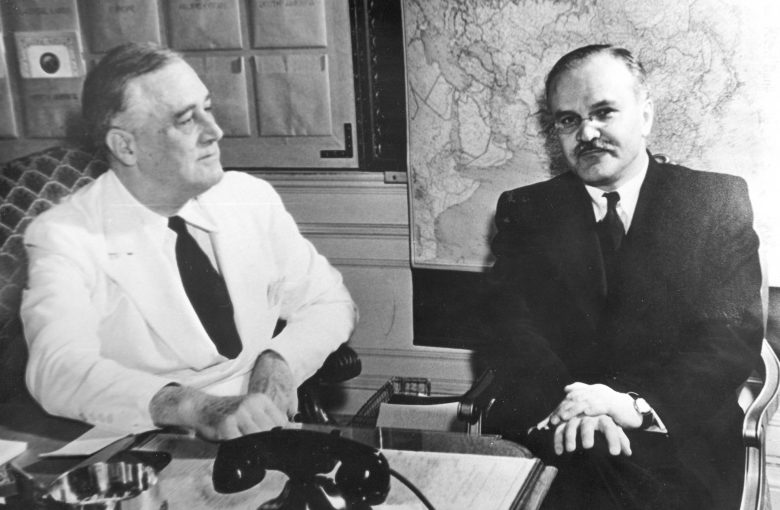 Франклин Рузвельт и Вячеслав Молотов в Белом Доме. Вашингтон, май 1942 г.