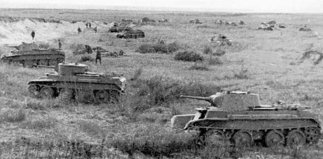 Советские танки атакуют. 1939 г.