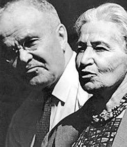 Молотов с женой, незадолго до ее смерти. 1970 г. 