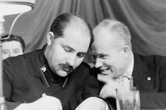 Каганович и Хрущев. 1957 г. 