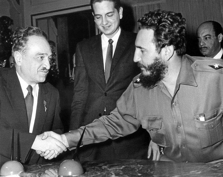 Анастас Микоян и Фидель Кастро. Гавана, 1962 г.