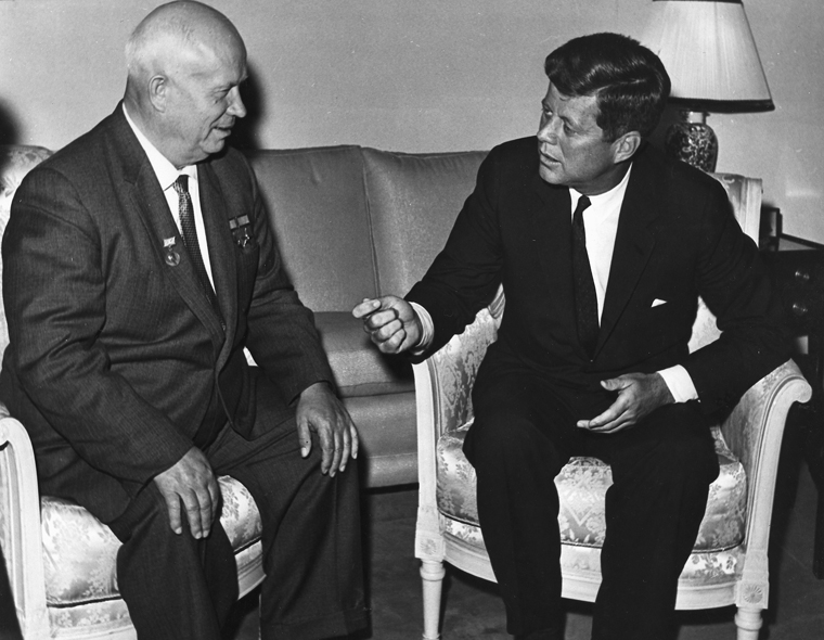 Джон Кеннеди и Никита Хрущев. Июнь 1961 г. 
