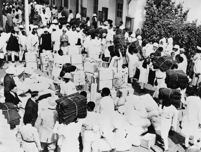 Сбор гуманитарной помощи для фронта в Аддис-Абебе. 1936 г.
