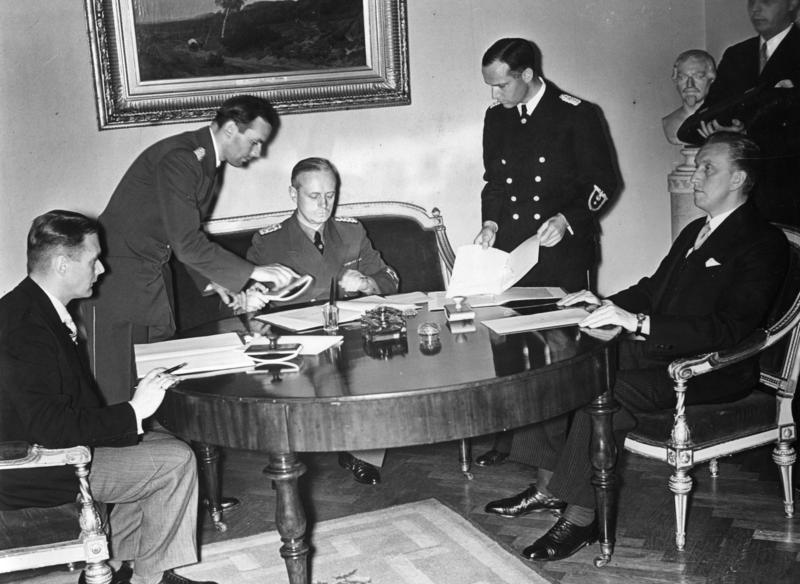 Подписание германо-эстонского и германо-латвийского договоров о ненападении. 7 июня 1939 г.