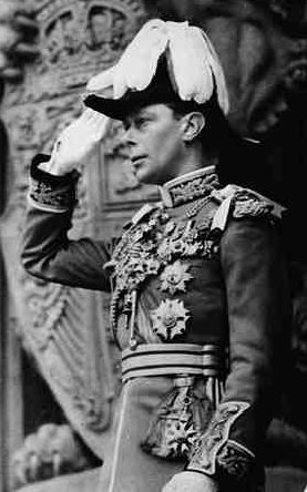 Король Георг VI в парадном мундире.
