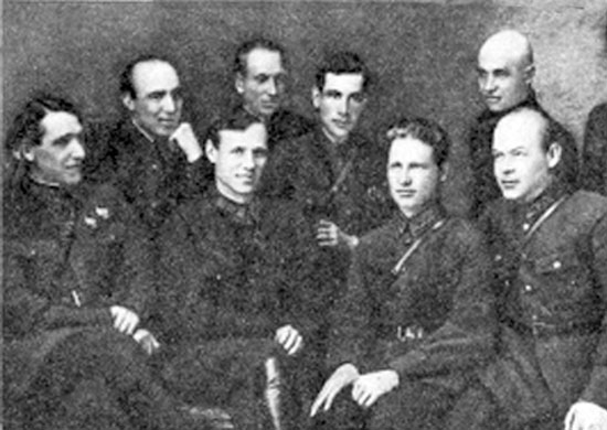 Военная академия им. М.В. Фрунзе. Во втором ряду стоят: первый справа А.А. Новиков. 1929 г.