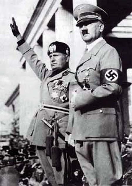 Лидеры мирового фашизма – Муссолини и Гитлер.