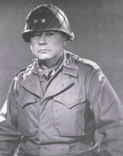 Генерал-майор Гарри Дж. Коллинз – один из главных «пользователей» еврейскими ценностями.