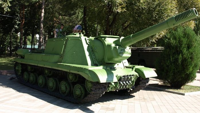 Самоходная артиллерийская установка ИСУ-152К.