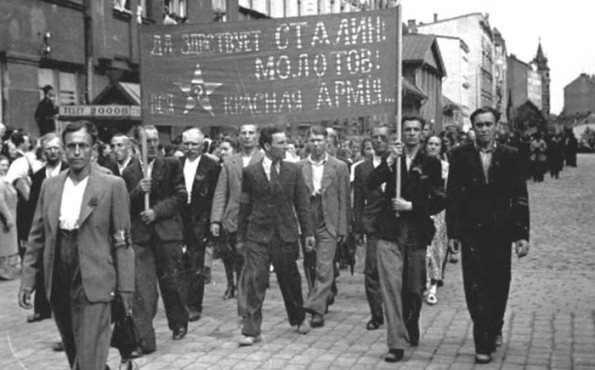 Митинги в Вильнюсе за Советскую власть в Литве. Июль 1940 г.