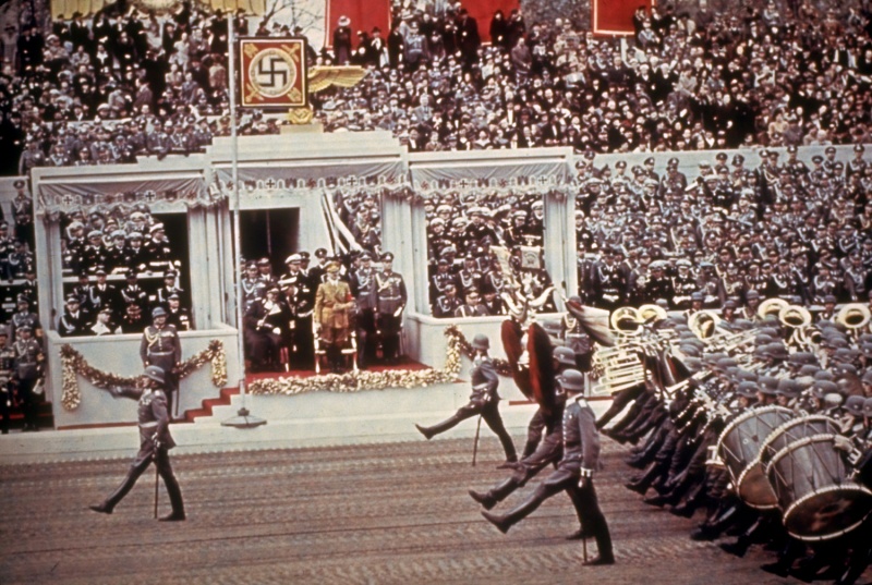 Парад в Берлине в честь 50-летия А.Гитлера. Апрель 1939 г. 