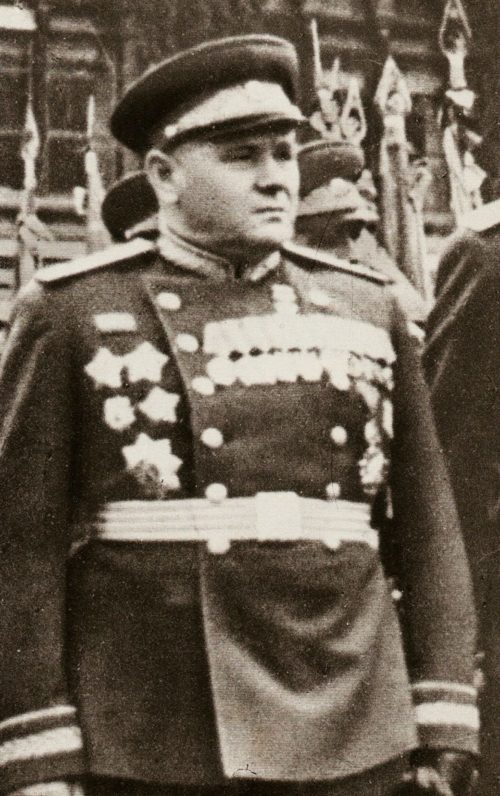 Еременко на Параде Победы. 1945 г.