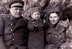Еременко с семьей. 1948 г. 
