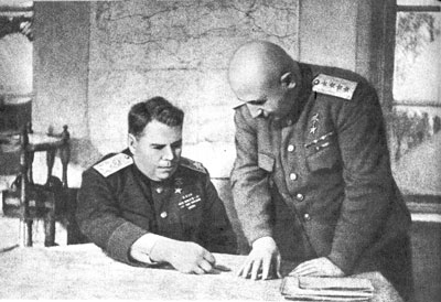 Командующий 3-м Белорусским фронтом А.М.Василевский и его заместитель И.Х.Баграмян. 1945 г. 