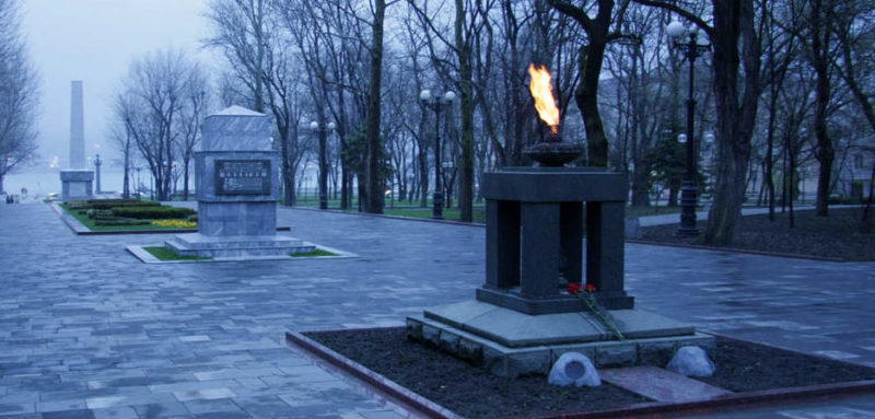 Общий вид мемориала «Площадь Героев».
