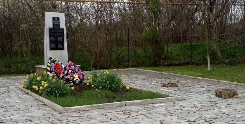 х. Фокин Первый Белореченского р-на. Памятник по улице Позиционной, установленный на братской могиле партизан, замученных оккупантами.