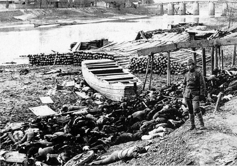 Тела убитых и сожженных китайцев в Нанкине. Декабрь 1937 г. 