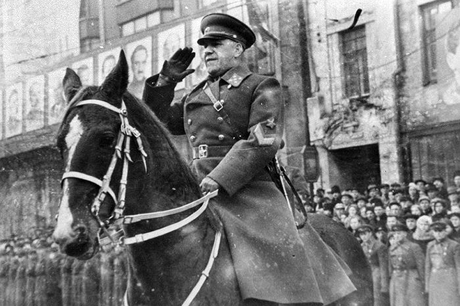 Жуков на параде. 1940 г. 