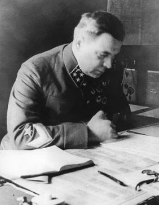 Командующий Ленинградским фронтом генерал-лейтенант артиллерии Л.А. Говоров, 1942 г.
