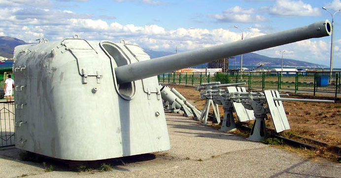 130-мм палубная установка Б-13.
