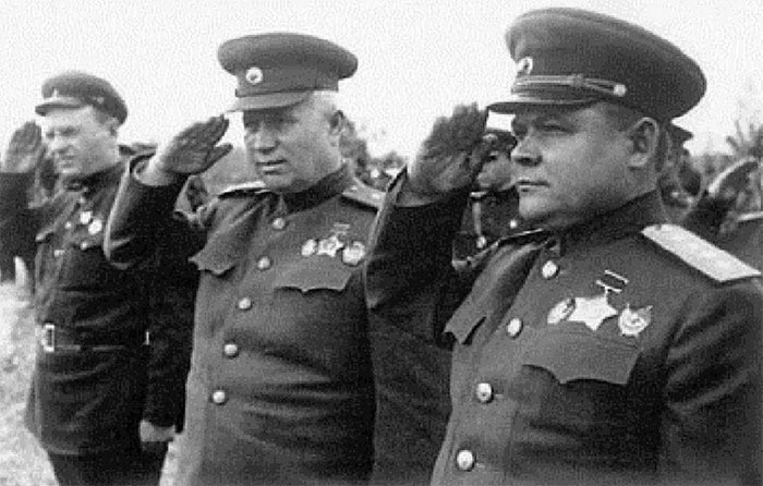 Николай Ватутин и Никита Хрущев. 1943 г.