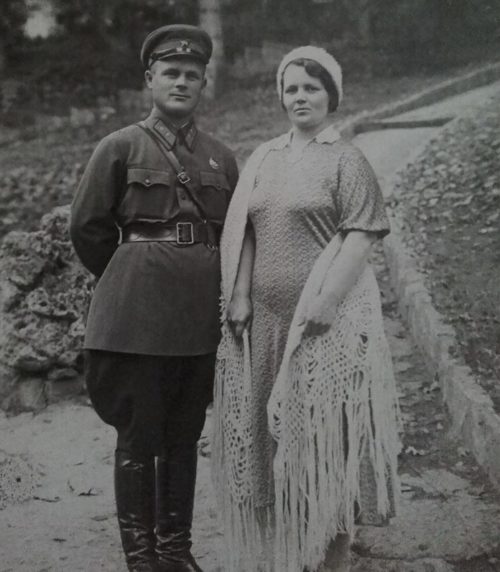 Голиков с женой. 1932 г.