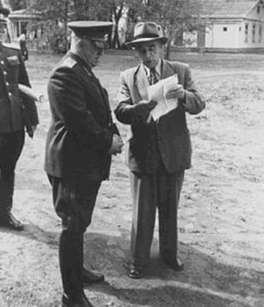 Георгий Жуков и Вячеслав Малышев во время учений на Тоцком полигоне. Сентябрь 1954 г. 
