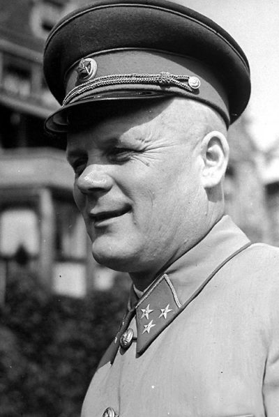 Голиков - начальник Разведуправления Красной Армии. 1940 г.