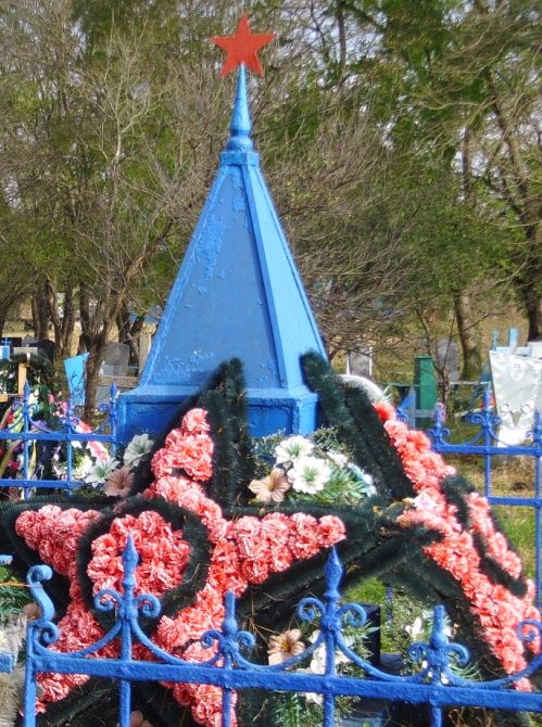 ст-ца. Бесскорбная Новокубанского р-на. Памятник на братской могиле советских воинов.