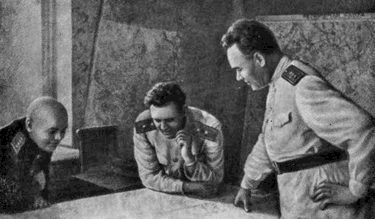 Г.Ф.Захаров, Н.Е.Субботин и К.А. Вершинин. Август 1944 г. 