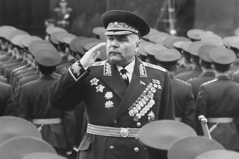 Малиновский на военном параде. 1960 г.