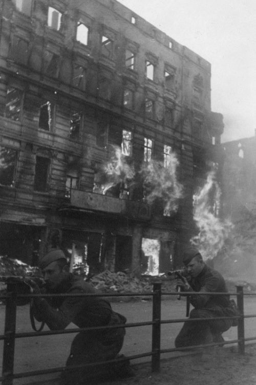 Бои за город. Апрель-май 1945 г.