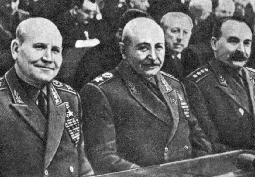 И.С. Конев, И.Х. Баграмян и М.И. Казаков на сессии Верховного Совета СССР. Май 1960 г.