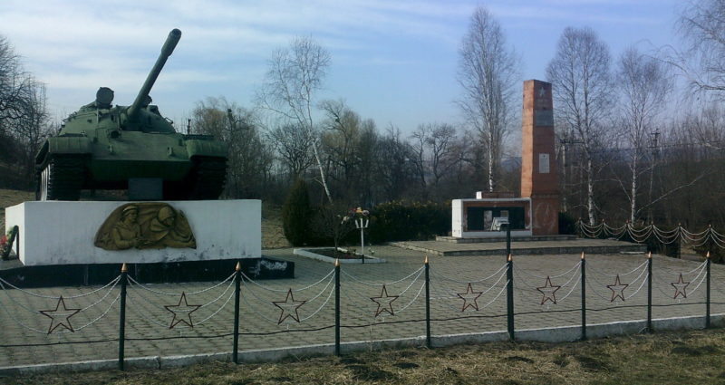 ст-ца Бесстрашная Отрадненского р-на. Мемориал по улице Красной, установленный на братской могиле воинов, погибших в годы гражданской и Великой Отечественной войн.