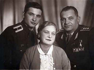 Яков Крейзер с женой и сыном. 1963 г. 