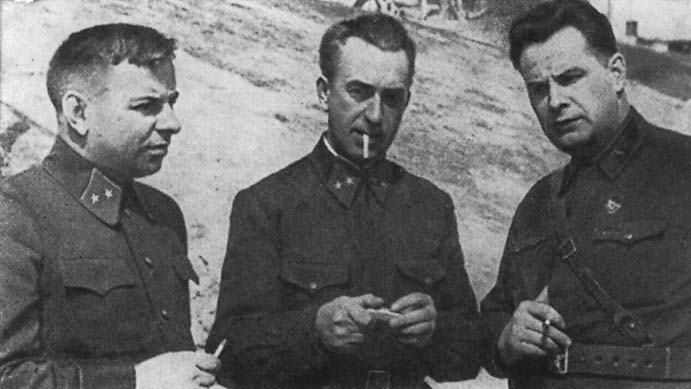 Н.И. Крылов, В. Ф. Воробьев, М. Г. Кузнецов. Севастополь 1942 г.
