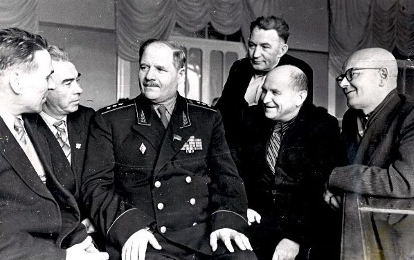 Болдин на встрече с ветеранами Тульского рабочего полка. Декабрь 1958 г.