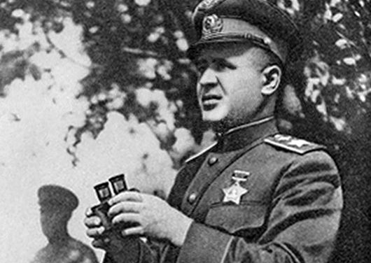 Маршал авиации А.А. Новиков на командном пункте. 1943 г. 