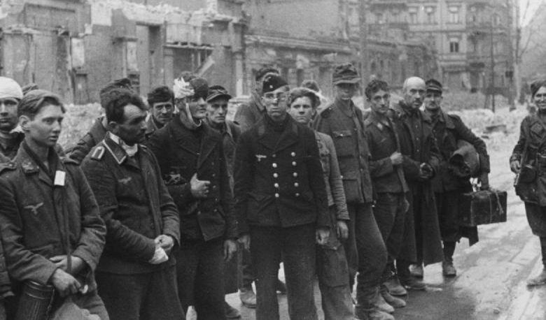 Немецкие военнопленные. Май. 1945 г. 