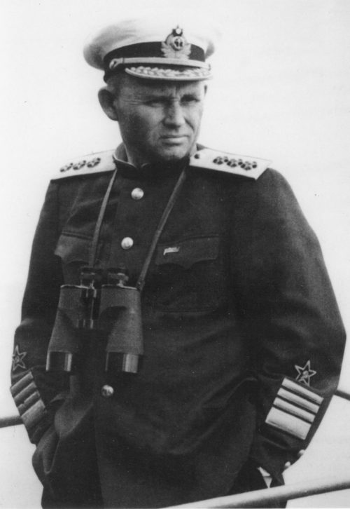 Адмирал Октябрьский. 1944 г.