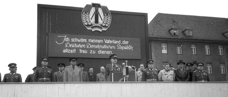 Главнокомандующий ГСВГ Гречко на параде войск ННА ГДР. 1956 г.