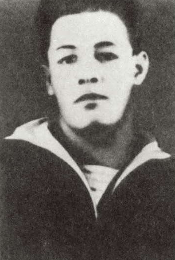 Николай Кузнецов - курсант 2-го курса Военно-морского училища. 1923 г.