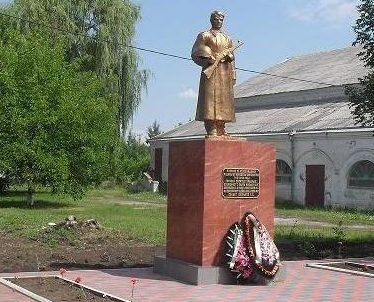 ст-ца. Старомышастовская Динского р-на. Памятник по улице Советской 53, установленный на братской могиле, в которой похоронено 4 советских воина.
