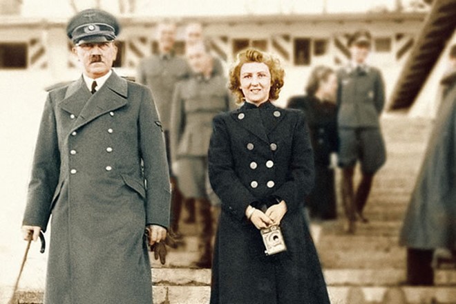 Адольф Гитлер и Ева Браун в день свадьбы. 29.апреля 1945 г. 