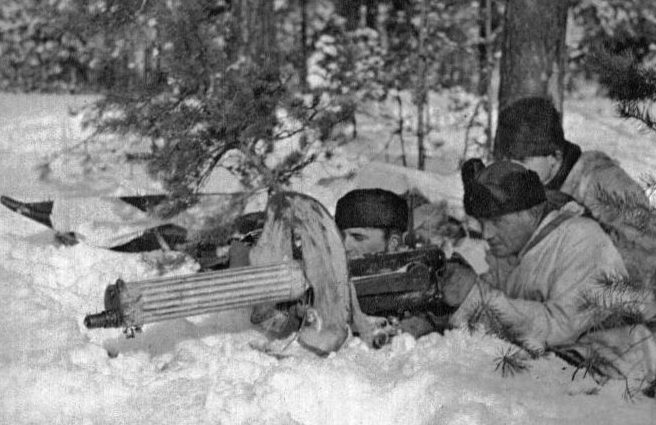 Финские пулеметчики в обороне. 
