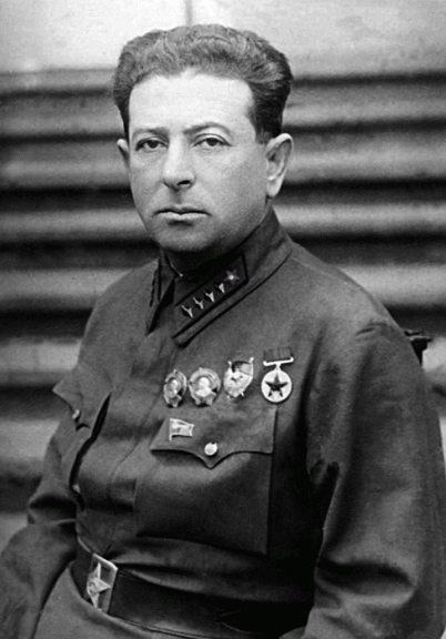 Мехлис Лев Захарович (01.01.1889 – 13.02.1953)